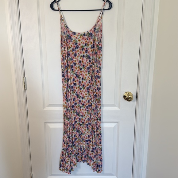 Summer Floral Sleeveless Maxi Dress - Picture 7 of 7